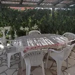 Apartment Zmiric Primosten
